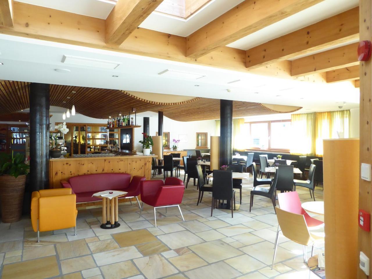 Sporthotel Rasen Rasùn di Sotto Εξωτερικό φωτογραφία